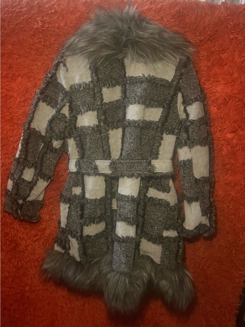 AKIRA Beige and Gray Plaid Faux Fur-Trim Trench Coat With Waist Belt Medium NWT